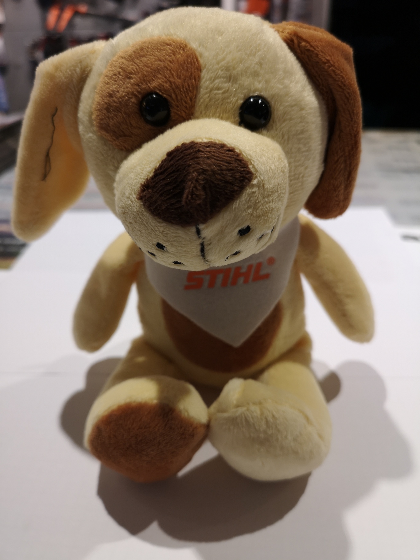 Stihl Plüschtier Hund für den Fan mit Stihl Schriftzug