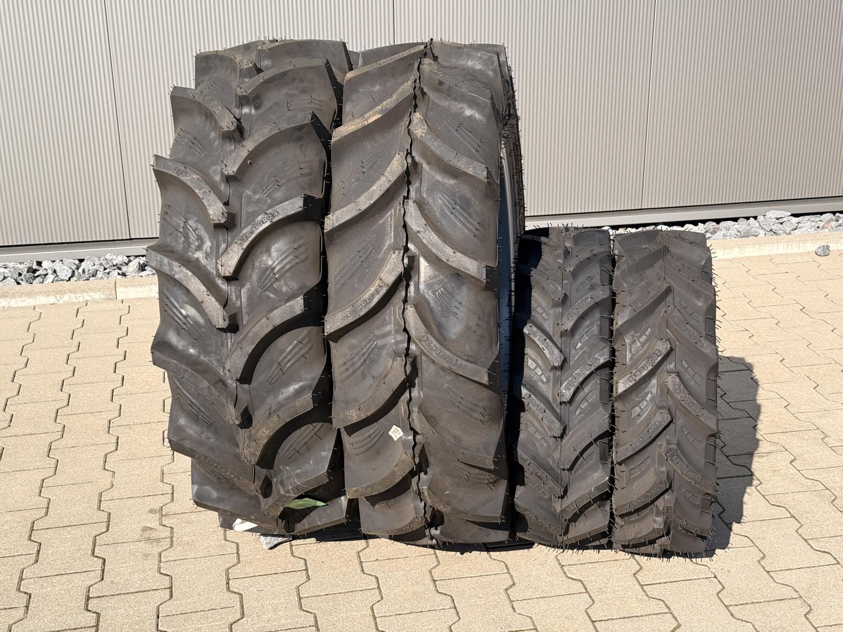 AS Bereifung Radial VR 200/70 R16, HR 320/70 R24